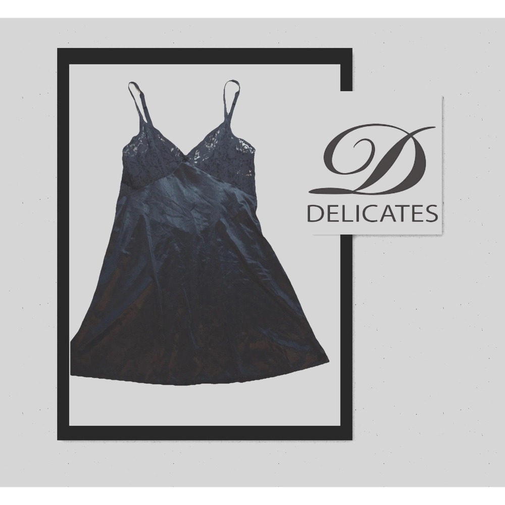 Delicates Women's Medium Black Lace Sleeveless Slip Dress nightgown Made In USA